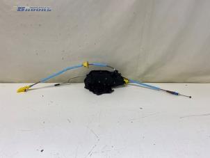 Gebruikte Deurslot Mechaniek 4Deurs rechts-voor BMW i4 (G26) eDrive40 84 kWh Prijs € 65,00 Margeregeling aangeboden door Autobedrijf Brooks