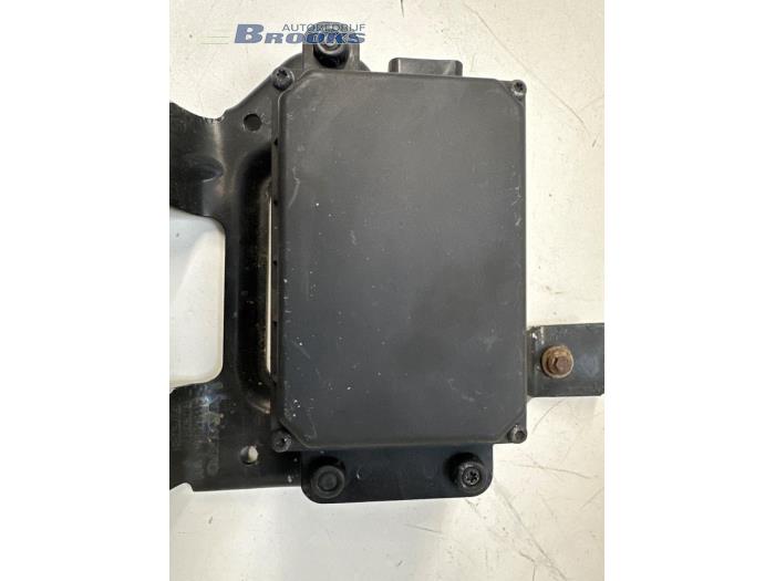 Adaptiv farthållare, sensor (avstånd) från en Volvo V60 I (FW/GW) 2.4 D6 20V Plug-in Hybrid AWD 2014