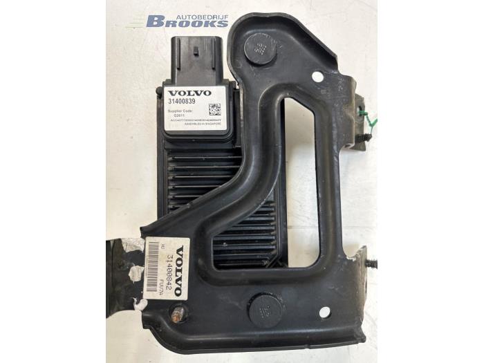 Adaptiv farthållare, sensor (avstånd) från en Volvo V60 I (FW/GW) 2.4 D6 20V Plug-in Hybrid AWD 2014