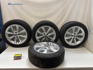 Gebruikte Sportvelgenset + winterbanden Opel Adam 1.4 16V Prijs € 300,00 Margeregeling aangeboden door Autobedrijf Brooks