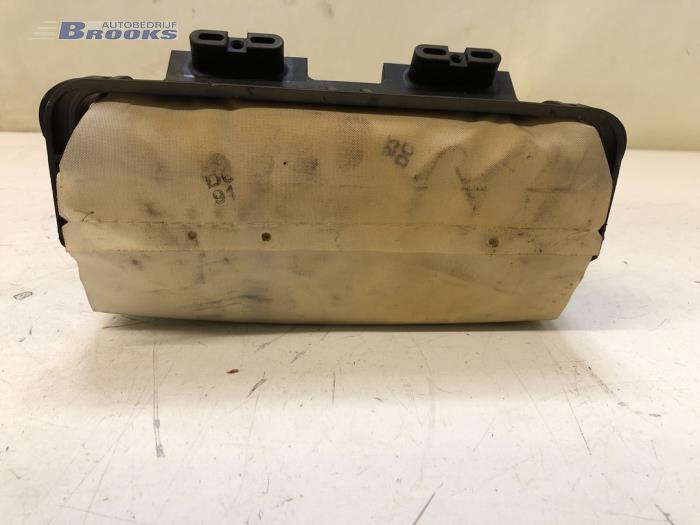 Höger airbag (instrumentbräda) från en Fiat Bravo (198A) 1.4 MultiAir 16V 2011