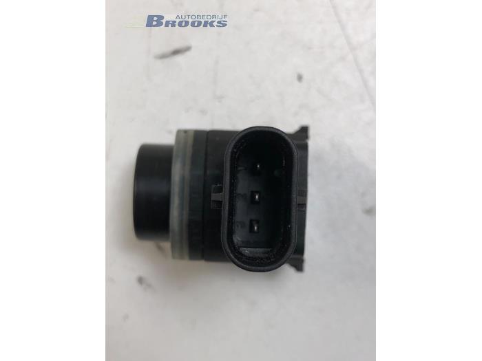 Parkeringssensor från en Ford Transit 2.2 TDCi 16V 2015