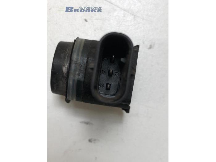 Parkeringssensor från en Ford Transit 2.2 TDCi 16V 2015