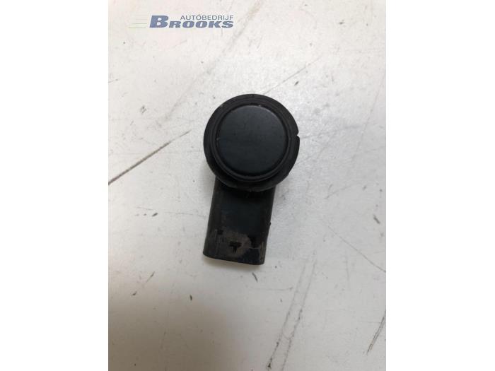 Parkeringssensor från en Ford Transit 2.2 TDCi 16V 2015