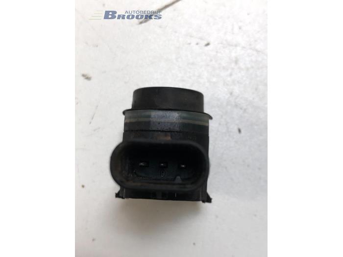 Parkeringssensor från en Ford Transit 2.2 TDCi 16V 2015