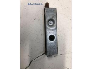 Używane Antena Mercedes A (W176) 1.6 A-180 16V Cena € 15,00 Procedura marży oferowane przez Autobedrijf Brooks