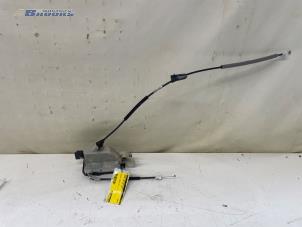 Gebruikte Deurslot Mechaniek 2Deurs links Peugeot 208 I (CA/CC/CK/CL) 1.4 HDi Prijs € 20,00 Margeregeling aangeboden door Autobedrijf Brooks