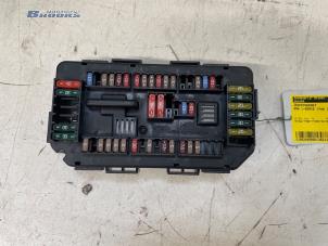 Begagnade Säkringsbox BMW 1 serie (F20) 114i 1.6 16V Pris € 20,00 Marginaltabell erbjuds av Autobedrijf Brooks