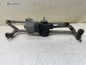 Begagnade Torkarmotor + mekanism Volkswagen Polo V (6R) 1.2 12V BlueMotion Technology Pris € 10,00 Marginaltabell erbjuds av Autobedrijf Brooks