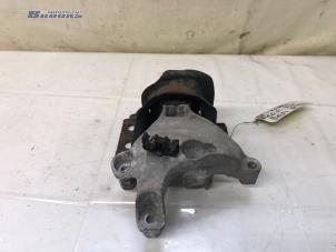 Gebruikte Motorsteun Mercedes Citan (415.6) 1.5 109 CDI Prijs € 25,00 Margeregeling aangeboden door Autobedrijf Brooks