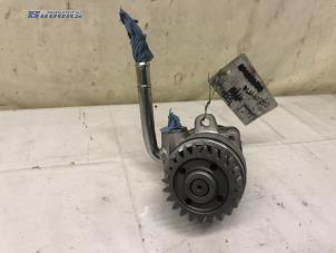 Gebruikte Stuurbekrachtiging Pomp Volkswagen Transporter T5 2.5 TDi Prijs € 60,00 Margeregeling aangeboden door Autobedrijf Brooks