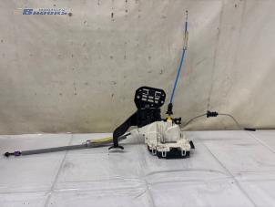 Gebruikte Portierslot Mechaniek 4Deurs links-voor Mercedes B (W246) 1.5 B-180 CDI,d 16V Prijs € 20,00 Margeregeling aangeboden door Autobedrijf Brooks