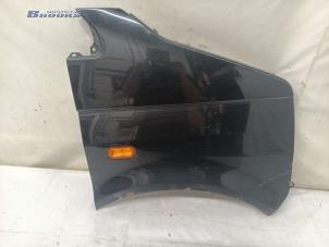 Begagnade Framskärm, höger Volkswagen Transporter T5 2.5 TDi 4Motion Pris € 35,00 Marginaltabell erbjuds av Autobedrijf Brooks