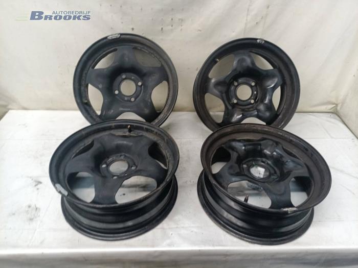 Zestaw obreczy sportowych z Peugeot 208 I (CA/CC/CK/CL) 1.2 Vti 12V PureTech 2018