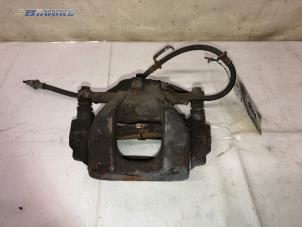 Gebruikte Remklauw (Tang) links-voor Toyota Avensis Wagon (T27) 1.8 16V VVT-i Prijs € 50,00 Margeregeling aangeboden door Autobedrijf Brooks