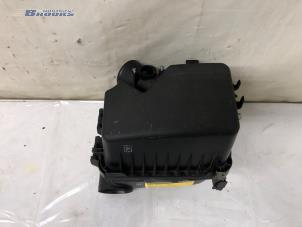 Gebruikte Luchtfilterhuis Toyota Avensis Wagon (T27) 1.8 16V VVT-i Prijs € 75,00 Margeregeling aangeboden door Autobedrijf Brooks