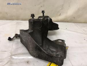 Gebruikte Motorsteun Audi A6 Avant (C6) 2.7 TDI V6 24V Prijs € 20,00 Margeregeling aangeboden door Autobedrijf Brooks