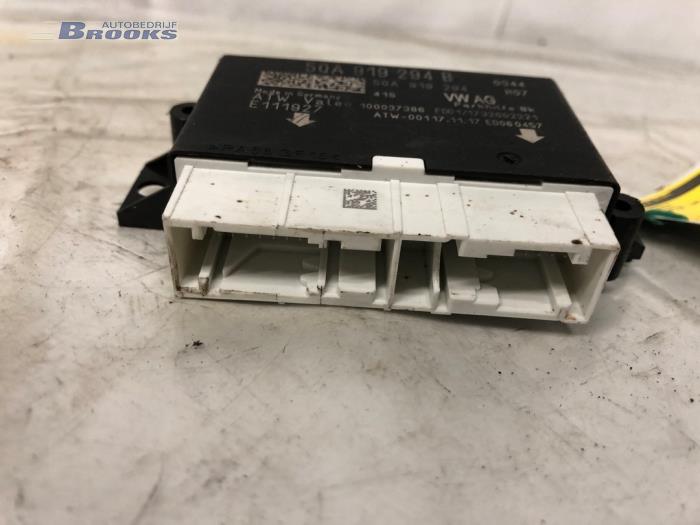 PDC Module van een Volkswagen Crafter (SY) 2.0 TDI 2017