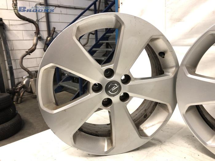 Zestaw obreczy sportowych z Opel Mokka/Mokka X X 1.4 Turbo 16V 4x2 2018