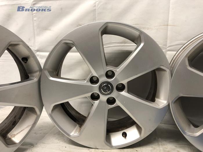 Zestaw obreczy sportowych z Opel Mokka/Mokka X X 1.4 Turbo 16V 4x2 2018