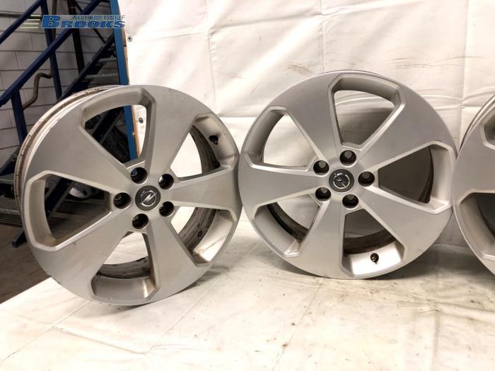 Zestaw obreczy sportowych z Opel Mokka/Mokka X X 1.4 Turbo 16V 4x2 2018