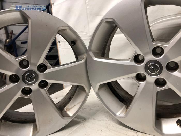 Zestaw obreczy sportowych z Opel Mokka/Mokka X X 1.4 Turbo 16V 4x2 2018