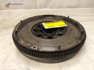 Używane Kolo zamachowe Volkswagen Crafter (SY) 2.0 TDI Cena € 140,00 Procedura marży oferowane przez Autobedrijf Brooks