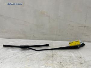 Gebruikte Ruitenwisserarm voor Suzuki Wagon-R+ (RB) 1.3 16V Prijs € 10,00 Margeregeling aangeboden door Autobedrijf Brooks