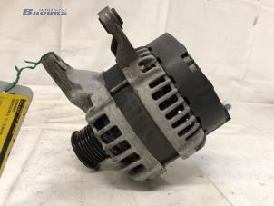 Begagnade Dynamo Mercedes C (W205) C-180 1.6 16V Pris € 75,00 Marginaltabell erbjuds av Autobedrijf Brooks