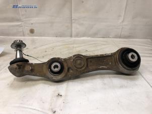 Begagnade Främre gaffelben, höger Mercedes C (W205) C-180 1.6 16V Pris € 75,00 Marginaltabell erbjuds av Autobedrijf Brooks