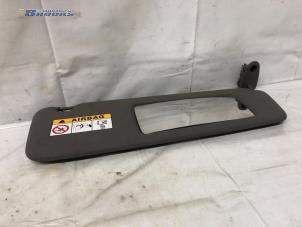 Używane Oslona przeciwsloneczna Opel Movano 2.3 CDTi 16V FWD Cena € 30,00 Procedura marży oferowane przez Autobedrijf Brooks