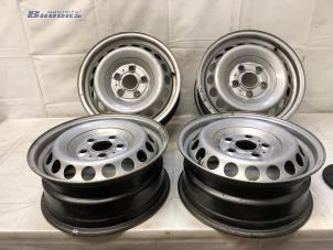 Gebruikte Velgen set Volkswagen Crafter (SY) 2.0 TDI FWD Prijs € 250,00 Margeregeling aangeboden door Autobedrijf Brooks