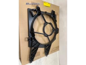 Nya Kylfläktshus Renault Twingo II (CN) 1.2 16V GT TCE Pris € 60,50 Inklusive moms erbjuds av Autobedrijf Brooks