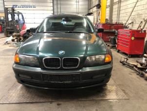Begagnade Drivaxel, höger fram BMW 3 serie (E46/4) 318i Pris € 50,00 Marginaltabell erbjuds av Autobedrijf Brooks