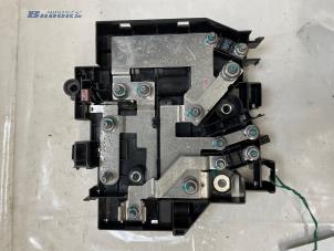 Begagnade Säkringsbox Lynk &amp; Co 01 1.5 PHEV Pris € 30,00 Marginaltabell erbjuds av Autobedrijf Brooks