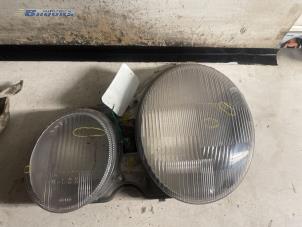 Gebruikte Koplampglas links Mercedes E-Klasse Prijs € 25,00 Margeregeling aangeboden door Autobedrijf Brooks