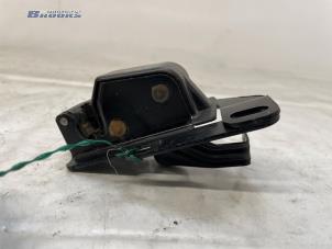 Begagnade Låsmekanism, bakdörr, minibuss/van Peugeot Partner (GC/GF/GG/GJ/GK) 1.6 HDI, BlueHDI 75 Pris € 25,00 Marginaltabell erbjuds av Autobedrijf Brooks