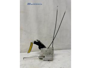 Gebruikte Deurslot Mechaniek 4Deurs links-achter Suzuki Alto 1.0 12V Prijs € 15,00 Margeregeling aangeboden door Autobedrijf Brooks