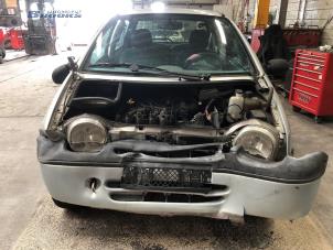 Gebruikte Brandstofpomp Elektrisch Renault Twingo (C06) 1.2 Prijs € 20,00 Margeregeling aangeboden door Autobedrijf Brooks