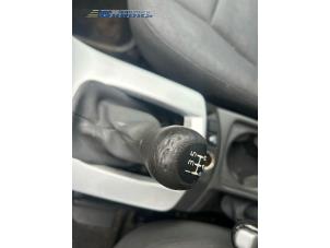 Begagnade Växelspak Volvo V50 (MW) 1.6 D 16V Pris € 55,00 Marginaltabell erbjuds av Autobedrijf Brooks