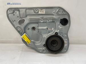 Gebruikte Raammechaniek 4Deurs links-achter Volvo V50 (MW) 1.6 D 16V Prijs € 25,00 Margeregeling aangeboden door Autobedrijf Brooks