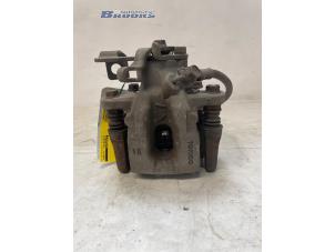 Gebruikte Remklauw (Tang) rechts-achter Toyota Verso S 1.33 16V Dual VVT-I Prijs € 30,00 Margeregeling aangeboden door Autobedrijf Brooks