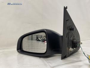 Gebruikte Buitenspiegel links Opel Astra H (L48) 1.6 16V Twinport Prijs € 30,00 Margeregeling aangeboden door Autobedrijf Brooks
