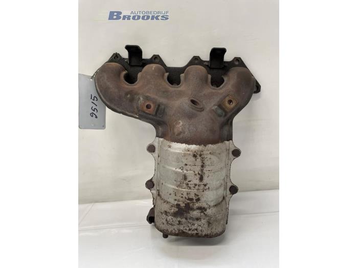 Katalytisk avgasrenare från en Mitsubishi Carisma 1.6i 16V 2002