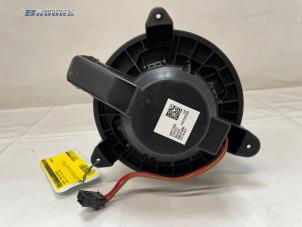 Gebruikte Kachel Ventilatiemotor Lynk &amp; Co 01 1.5 PHEV Prijs € 40,00 Margeregeling aangeboden door Autobedrijf Brooks