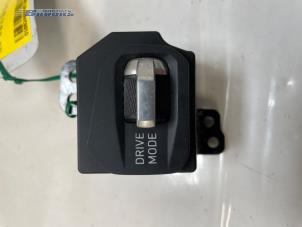 Begagnade Lägesbrytare, automatisk växellåda Lynk &amp; Co 01 1.5 PHEV Pris € 30,00 Marginaltabell erbjuds av Autobedrijf Brooks