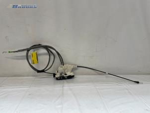 Gebruikte Slotmechaniek achterdeur Bus-Bestel Mercedes Sprinter Tourer 3,5t (907.7) 315 CDI 2.0 D RWD Prijs € 65,00 Margeregeling aangeboden door Autobedrijf Brooks