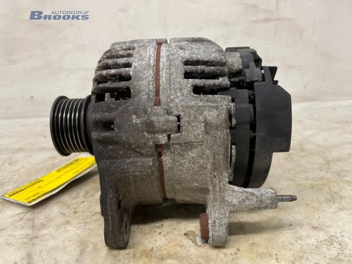 Dynamo van een Volkswagen Lupo (6X1) 1.4 60 2004