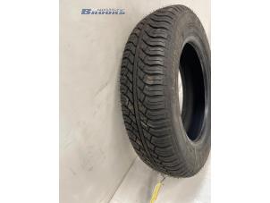 Używane Opona Diversen Rózne Cena € 20,00 Procedura marży oferowane przez Autobedrijf Brooks