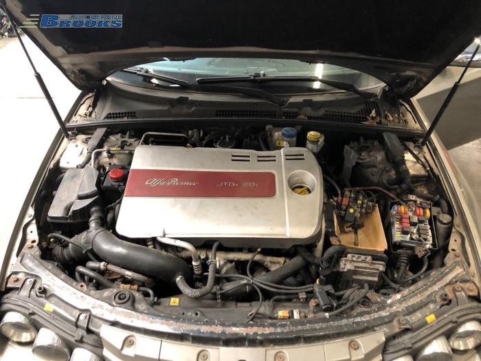 Motor van een Alfa Romeo 159 Sportwagon (939BX) 2.4 JTDm 20V 2007